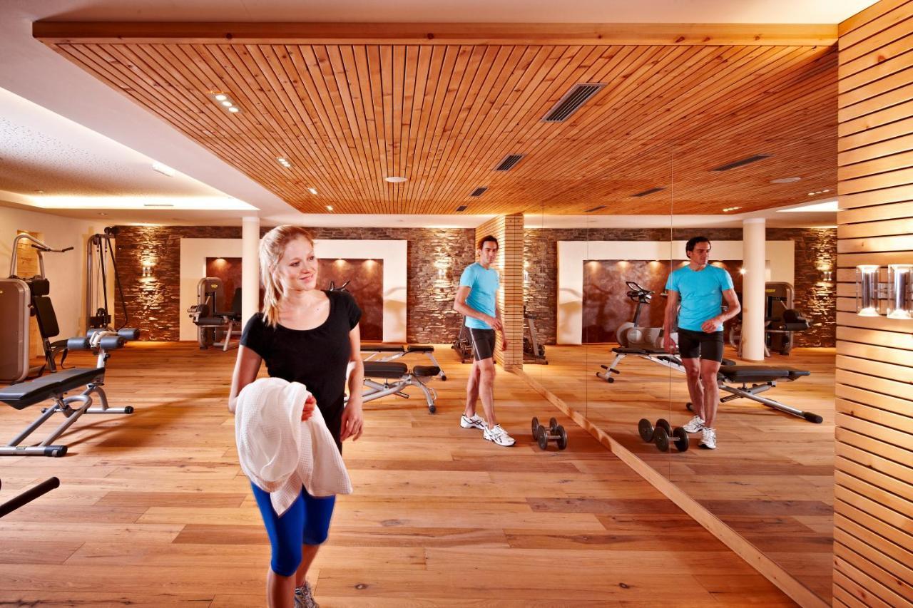 Hotel Berghof Crystal Spa & Sports تكس المظهر الخارجي الصورة