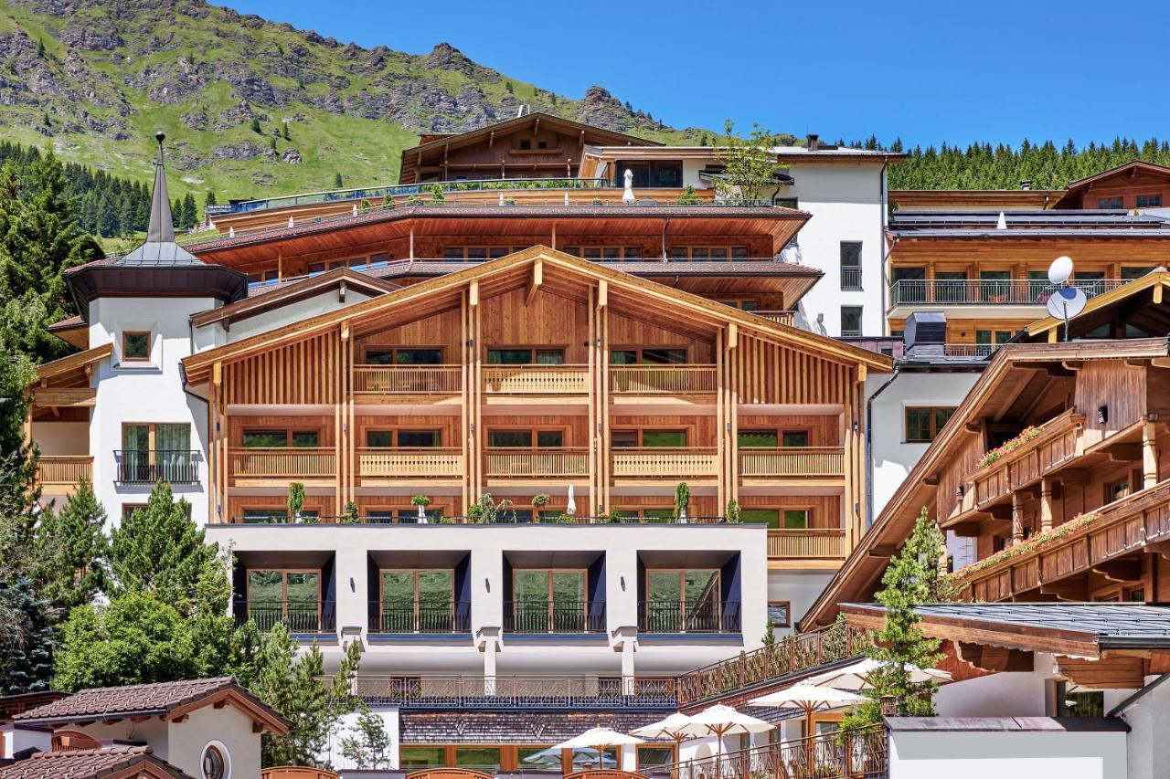 Hotel Berghof Crystal Spa & Sports تكس المظهر الخارجي الصورة