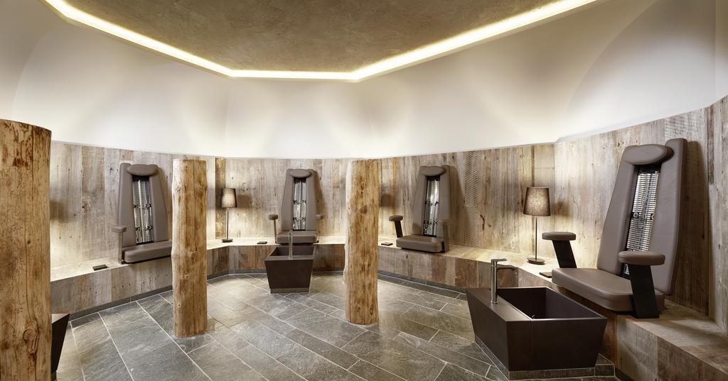 Hotel Berghof Crystal Spa & Sports تكس المظهر الخارجي الصورة